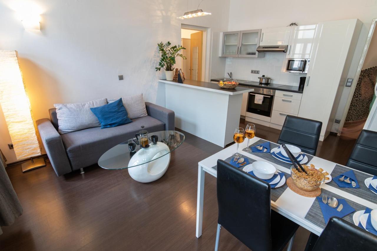 Vienna Central Station Accommodation Экстерьер фото