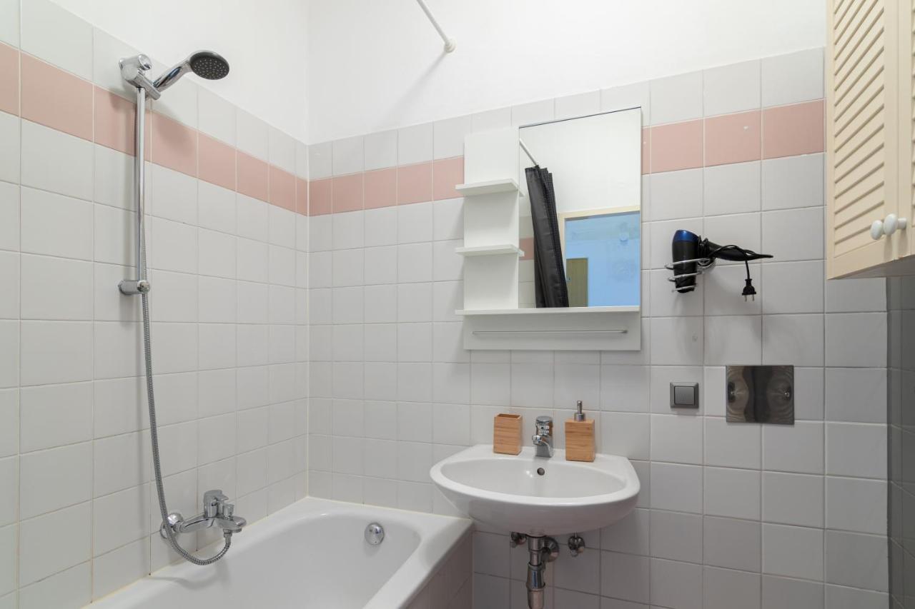 Vienna Central Station Accommodation Экстерьер фото
