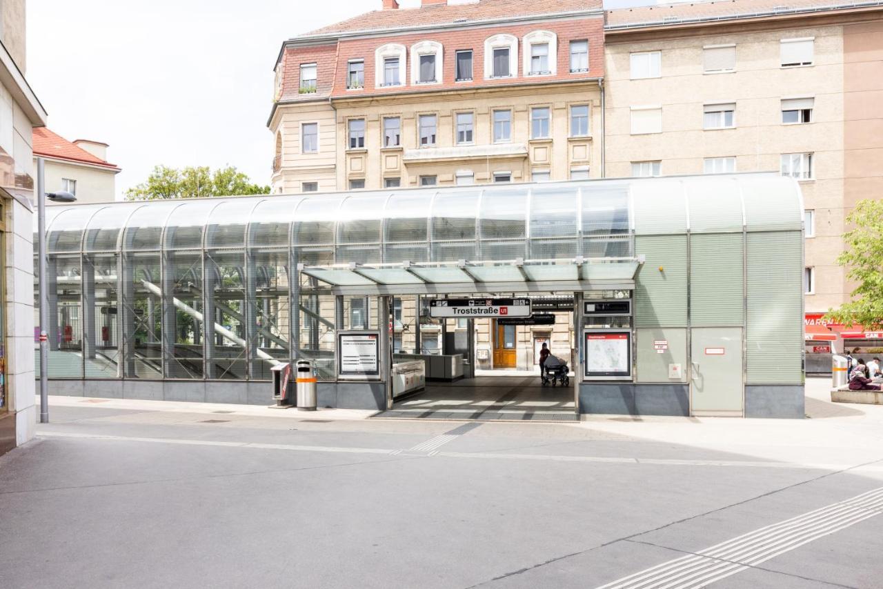 Vienna Central Station Accommodation Экстерьер фото